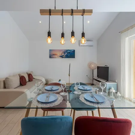 Amazing In With Kitchen Apartment