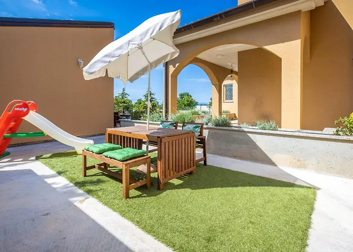 1 Bedroom Stunning In * Šmrika